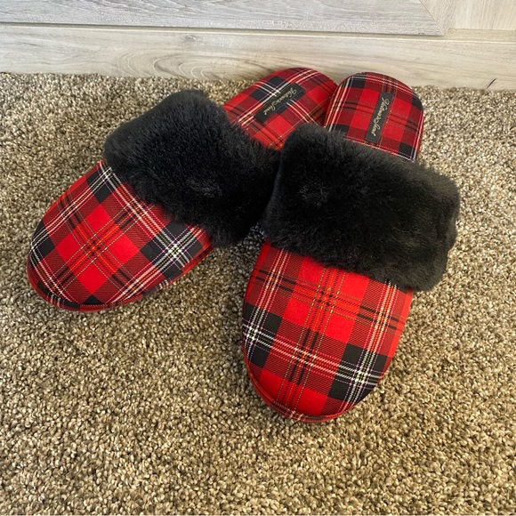 Victoria secret NWOT Slippers Size L 9-10 Condition is "New Christmas Mule Slide - Picture 7 of 12
